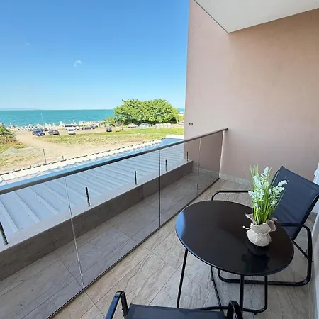 Rakovina Apartment3 公寓